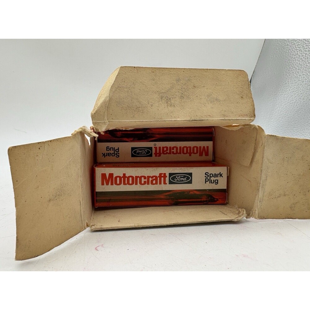 7 NOS Motorcraft Ford ARF4-6 Spark Plugs Vintage OEM Autolite Original Box